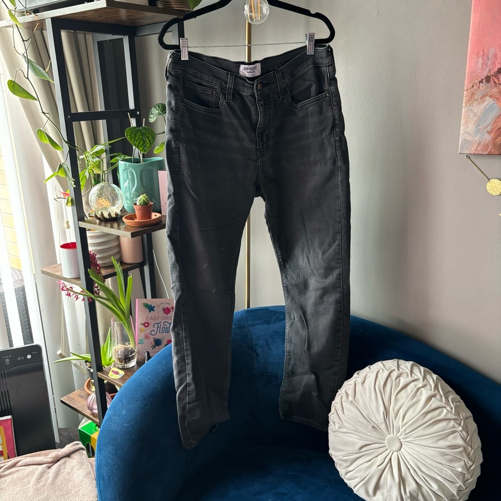 men’s black levi’s 216 slim fit